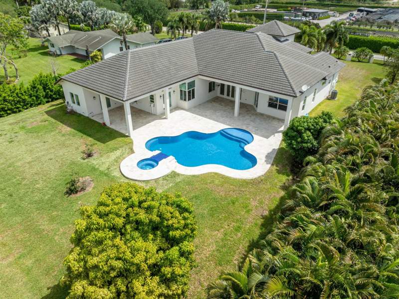 6 bedroom Single Family Residence at 5941 SW 185th Way, Everglades Land Co Sub 1-, Southwest Ranches — photo 5