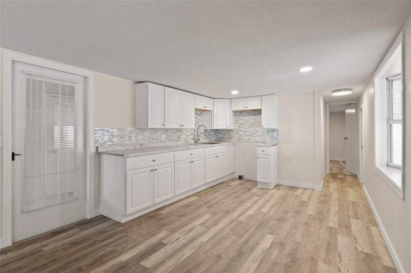 2 bedroom Mobile Home at 7897 SE Swan Avenue, Ridgeway Mobile Home Sub, Hobe Sound — photo 5
