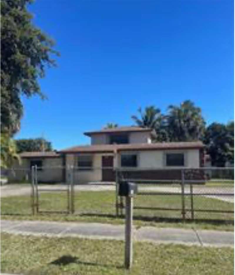 3 bedroom Single Family Residence at 890 NW 33rd Way, Sunrise Heights 48-37 B, Lauderhill — photo 1