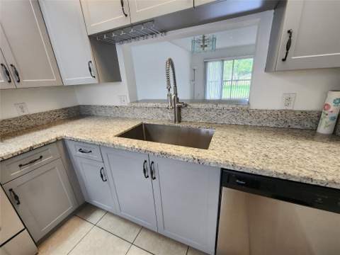 1650 SW 124th Terrace #209D, Pembroke Pines FL - photo 6 of 19