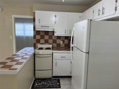5168 NE 6th Avenue #426, Fort Lauderdale FL - photo 8 of 23