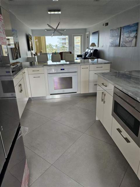 750 N Ocean Boulevard #503, Pompano Beach FL - photo 11 of 24