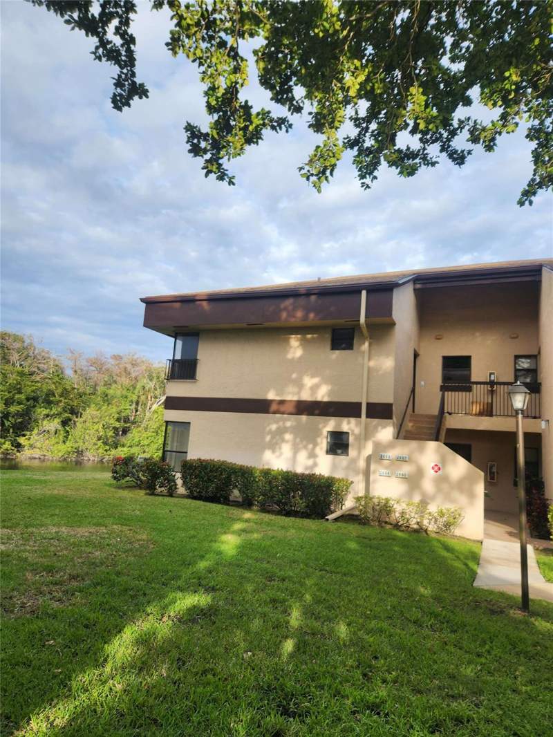 2 bedroom Condominium at 2664 Carambola Cirn #1748, Applewood, Coconut Creek — photo 2