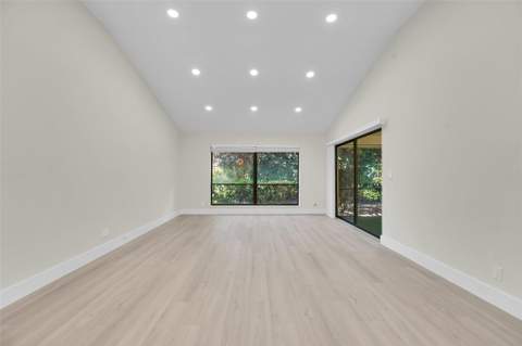 11457 Shady Oaks Lane, North Palm Beach FL - photo 10 of 35