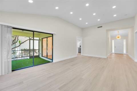 11457 Shady Oaks Lane, North Palm Beach FL - photo 12 of 35