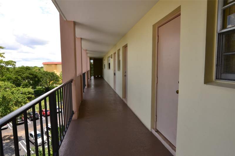2 bedroom Condominium at 3575 Broken Woods Drive #502, Briarwood Club Condo 3, Coral Springs — photo 5