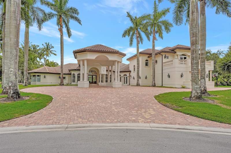 7 bedroom Single Family Residence at 3440 Stallion Lane, Isles Of Windmill Ranch 1, Weston — photo 3