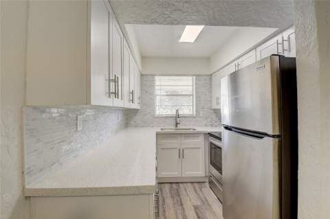 30 SE 13th Street #B2, Boca Raton FL - photo 10 of 23