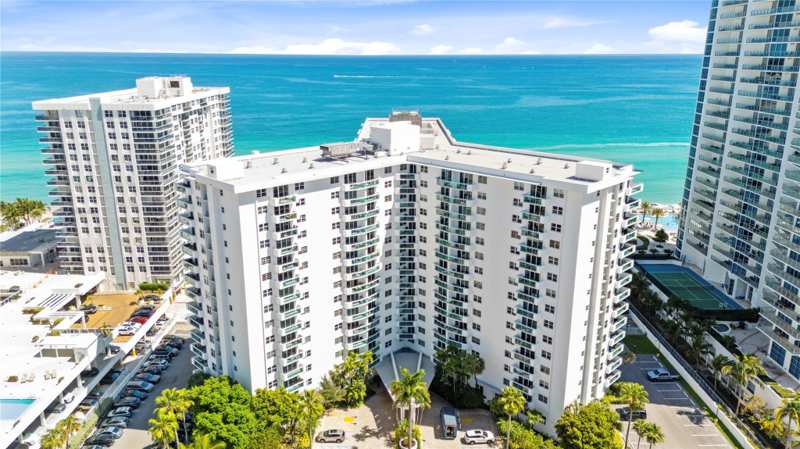 1 bedroom Condominium at 3001 S Ocean Drive #333, Residences on Hollywood B, Hollywood — photo 1
