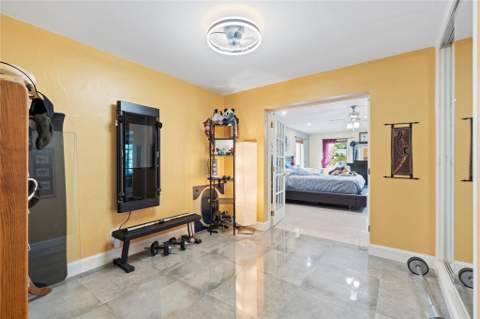 2501 NW 8th Avenue, Wilton Manors FL - photo 18 of 56