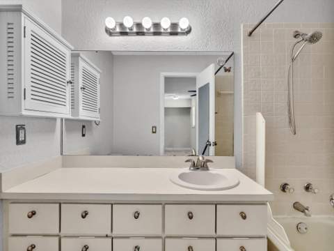 499 SE 13th Street #8e, Fort Lauderdale FL - photo 19 of 34