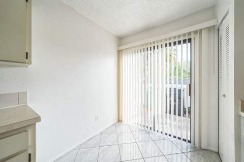 390 SW Colesbury Avenue, Port St. Lucie FL - photo 15 of 31