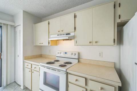 390 SW Colesbury Avenue, Port St. Lucie FL - photo 19 of 31