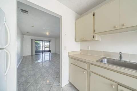 390 SW Colesbury Avenue, Port St. Lucie FL - photo 16 of 31