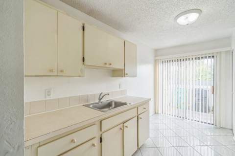 390 SW Colesbury Avenue, Port St. Lucie FL - photo 20 of 31