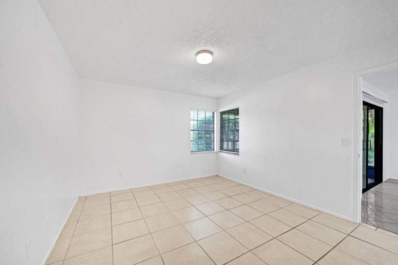 2 bedroom Villa at 390 SW Colesbury Avenue, Villas Windmill Point 2, Port St. Lucie — photo 4