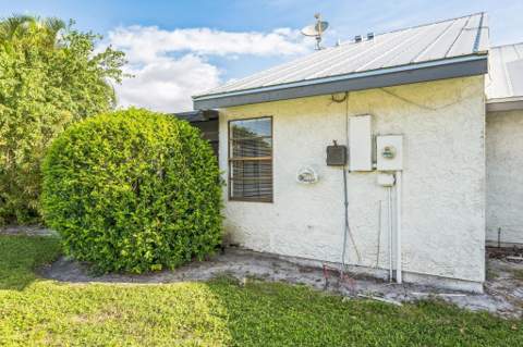 390 SW Colesbury Avenue, Port St. Lucie FL - photo 22 of 31