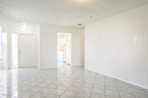 390 SW Colesbury Avenue, Port St. Lucie FL - photo 12 of 31