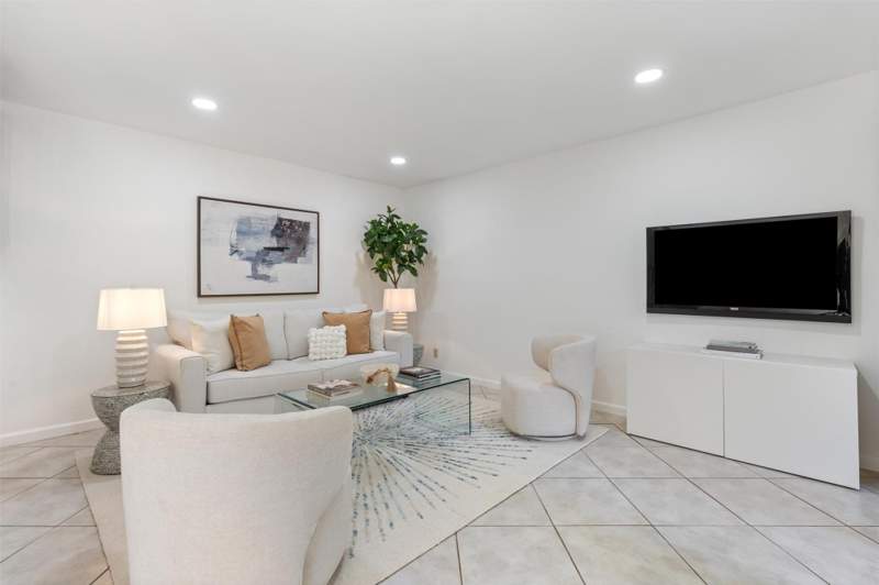 2 bedroom Townhouse at 722 NW 132nd Terrace #722, Lago West, Plantation — photo 2
