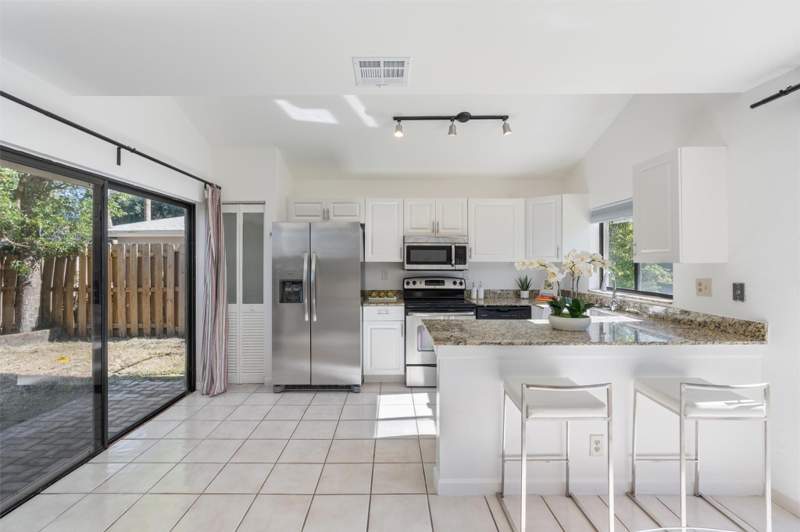 2 bedroom Townhouse at 722 NW 132nd Terrace #722, Lago West, Plantation — photo 4