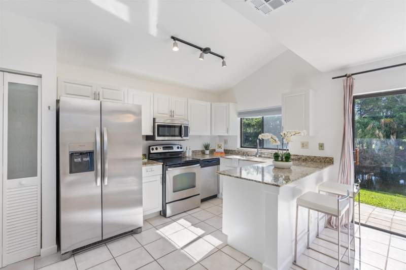 2 bedroom Townhouse at 722 NW 132nd Terrace #722, Lago West, Plantation — photo 3
