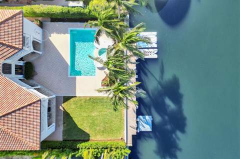 642 Palm Drive, Hallandale Beach FL - photo 9 of 76