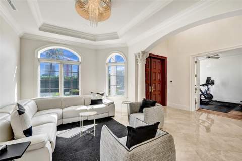 642 Palm Drive, Hallandale Beach FL - photo 16 of 76