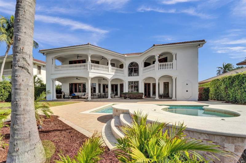 7 bedroom Single Family Residence at 642 Palm Drive, Golden Isles Sec A Rev, Hallandale Beach — photo 2