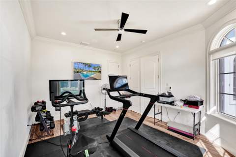 642 Palm Drive, Hallandale Beach FL - photo 23 of 76