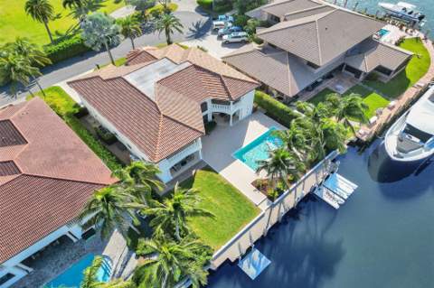 642 Palm Drive, Hallandale Beach FL - photo 8 of 76