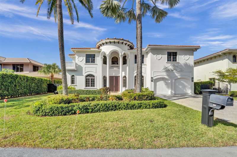7 bedroom Single Family Residence at 642 Palm Drive, Golden Isles Sec A Rev, Hallandale Beach — photo 1