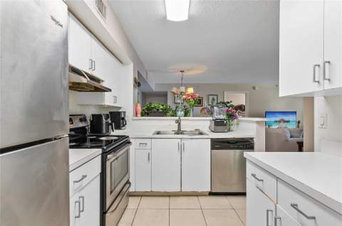 2133 Renaissance Boulevard #205, Miramar FL - photo 6 of 24