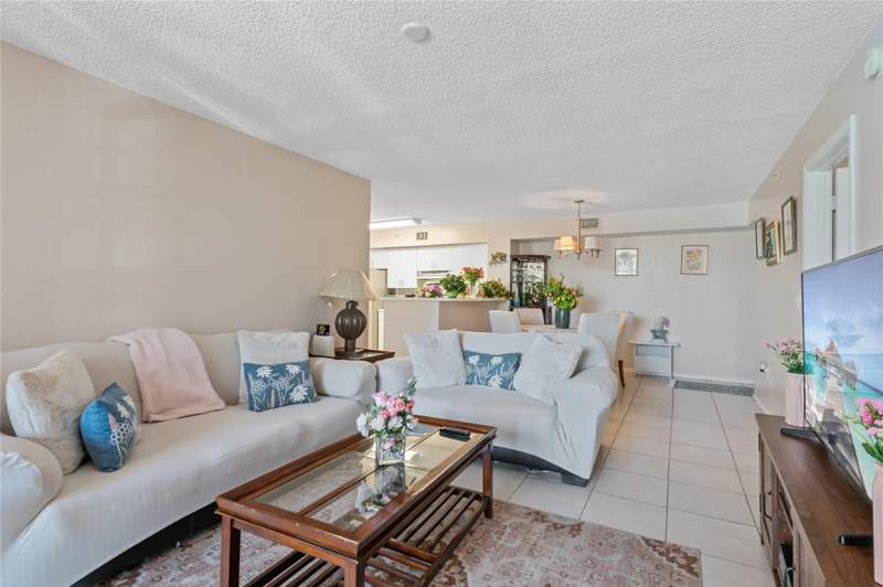 3 bedroom Condominium at 2133 Renaissance Boulevard #205, Enclave At Miramar, Miramar — photo 4
