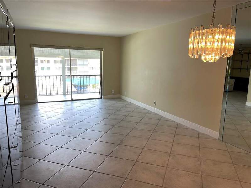 2 bedroom Condominium at 9410 N Hollybrook Lake Drive #310, Hollybrook Golf & Tennis, Pembroke Pines — photo 5