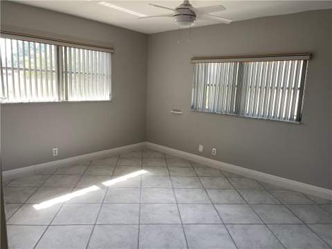 9410 N Hollybrook Lake Drive #310, Pembroke Pines FL - photo 7 of 10