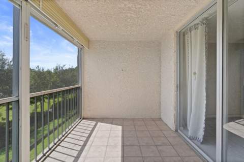 4550 NW 18th Avenue #301, Deerfield Beach FL - photo 15 of 24