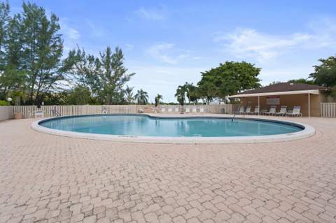 4550 NW 18th Avenue #301, Deerfield Beach FL - photo 22 of 24