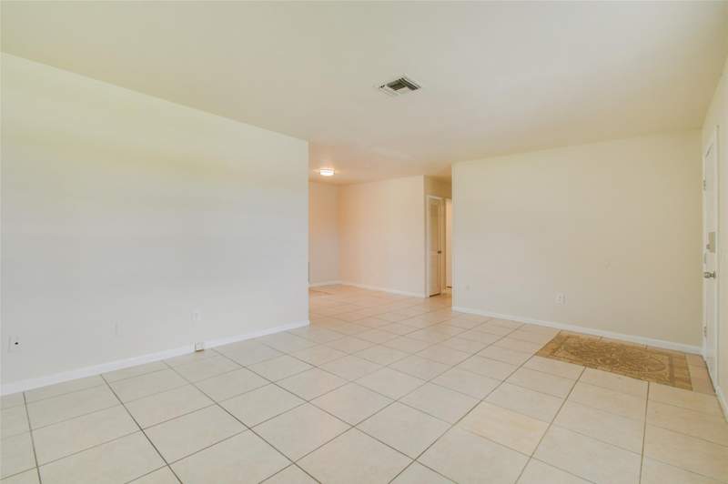 3 bedroom Single Family Residence at 458 SE Galleon Lane, Psl Sec 6, Port St. Lucie — photo 4
