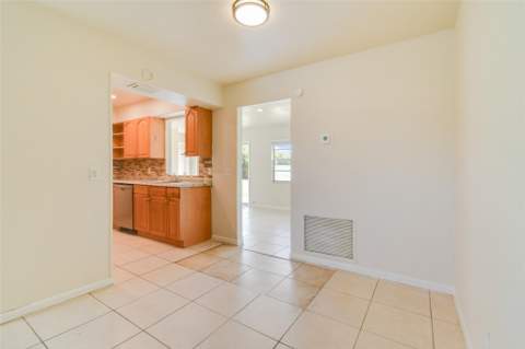 458 SE Galleon Lane, Port St. Lucie FL - photo 6 of 31