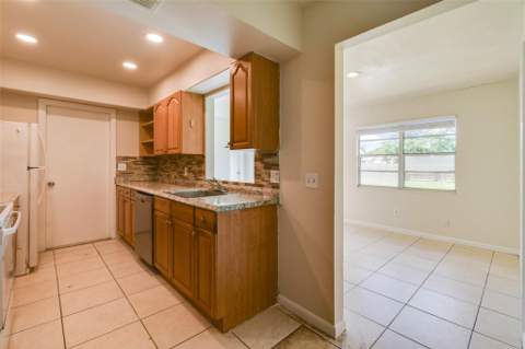 458 SE Galleon Lane, Port St. Lucie FL - photo 9 of 31