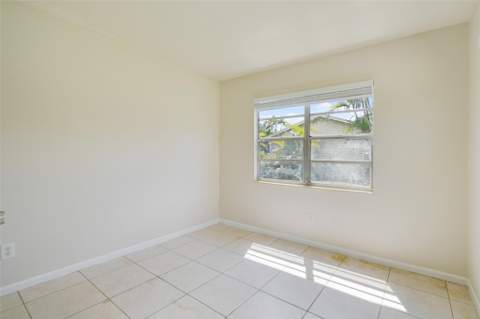 458 SE Galleon Lane, Port St. Lucie FL - photo 17 of 31