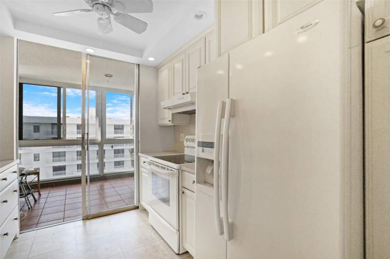 2 bedroom Condominium at 3100 NE 49th Street #1105, The Royal Mariner Condo, Fort Lauderdale — photo 5