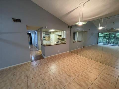 3083 N Oakland Forest Drive #308, Oakland Park FL - photo 13 of 52
