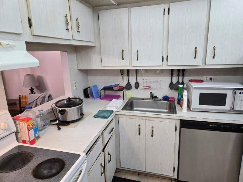 2 bedroom Condominium at 3080 Holiday Springs Boulevard #209, Holiday Springs Village 2, Margate — photo 4