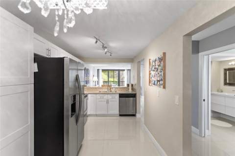 16 Royal Palm Way #302, Boca Raton FL - photo 6 of 34