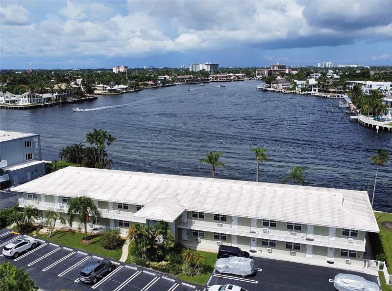 1 bedroom Stock Cooperative at 1105 S Riverside Drive #205, Fairbanks Terrace Co-op, Pompano Beach — photo 4