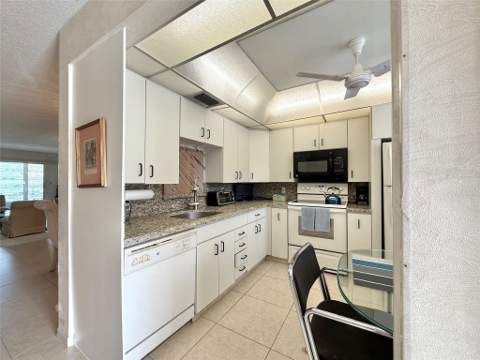 2504 Antigua Terrace #D2, Coconut Creek FL - photo 6 of 34