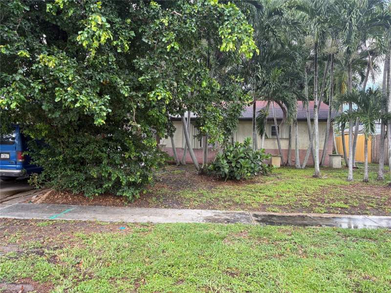 3 bedroom Single Family Residence at 2109 Pinehurst Drive, Palm Beach Lakes North 01, West Palm Beach — photo 2