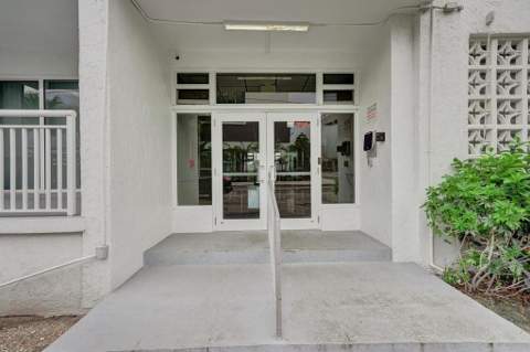 200 S Birch Road #305, Fort Lauderdale FL - photo 6 of 39