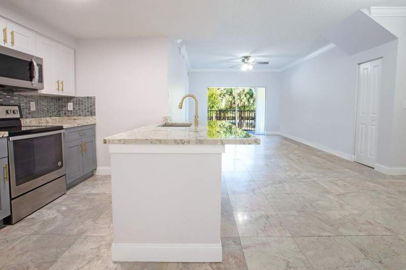 3 bedroom Condominium at 5860 W Sample Road #204, poinciana, Coral Springs — photo 4
